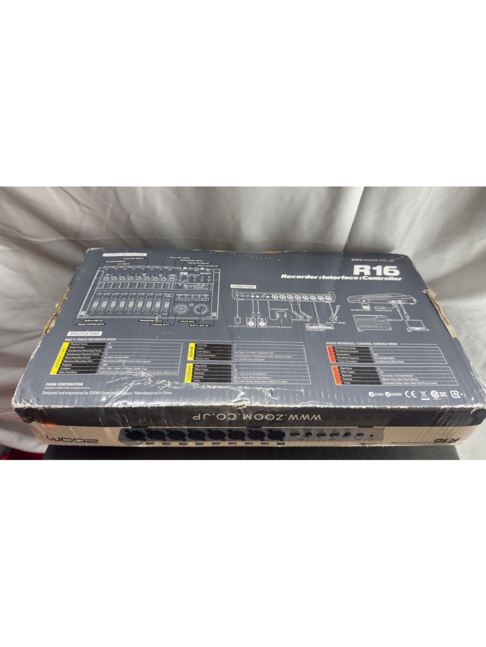 Zoom R16 Portable Multitrack Recorder Controller and Interface - Picture 4 of 10